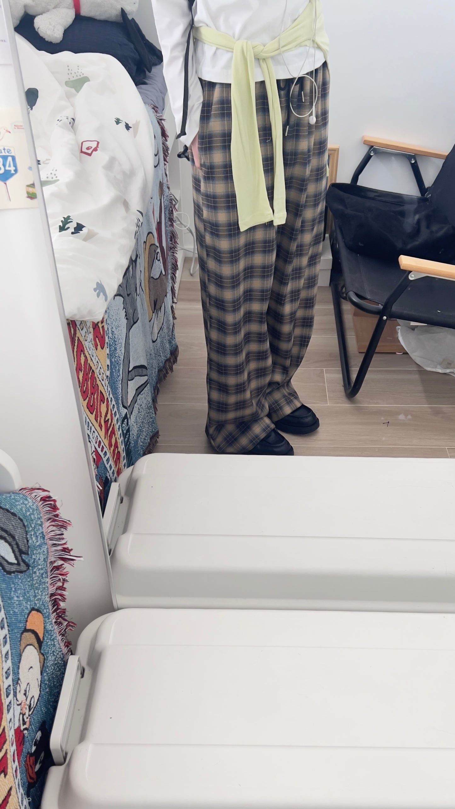 The kyoto checked trousers in beige (pre-order)