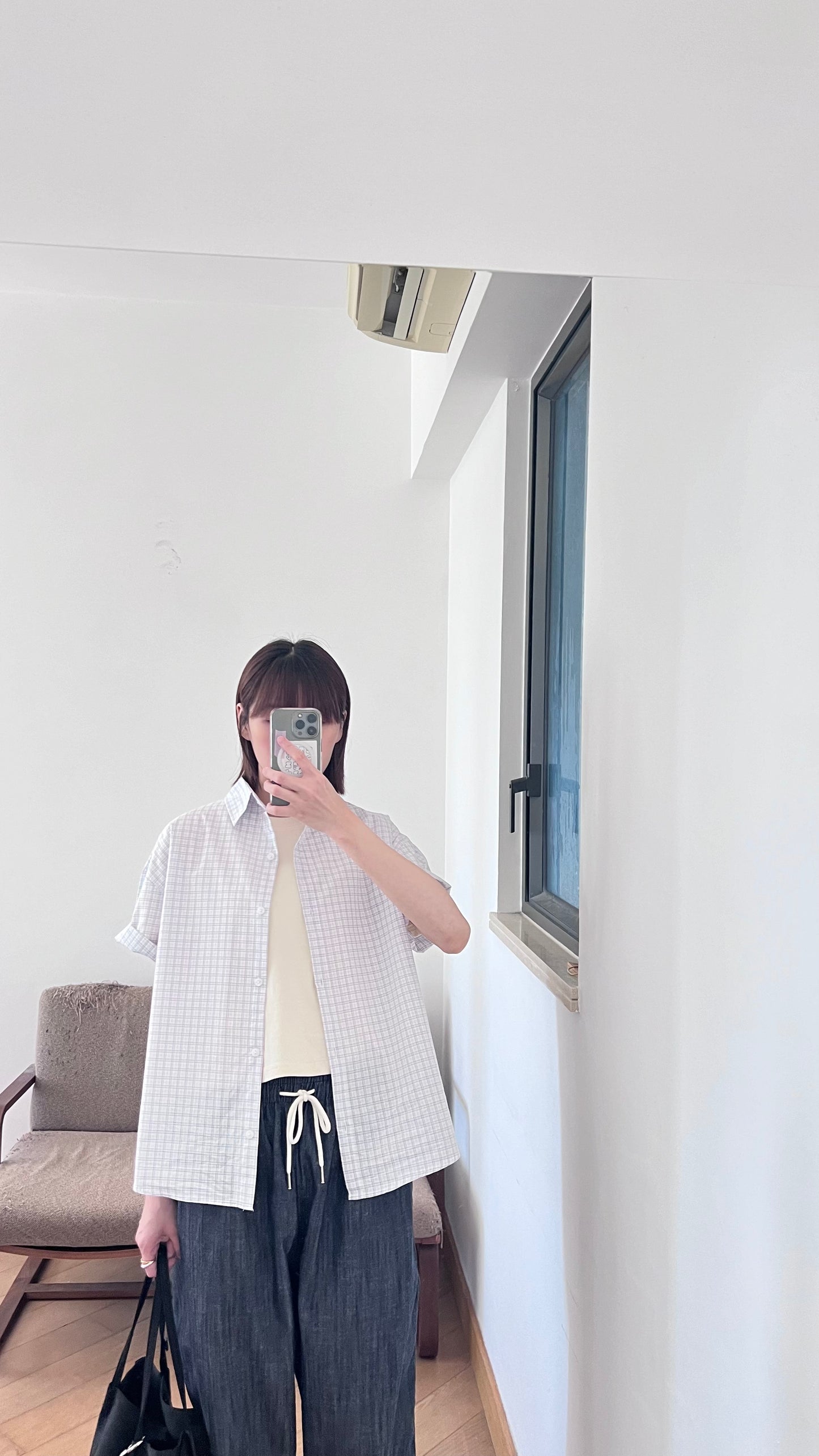 light denim pants