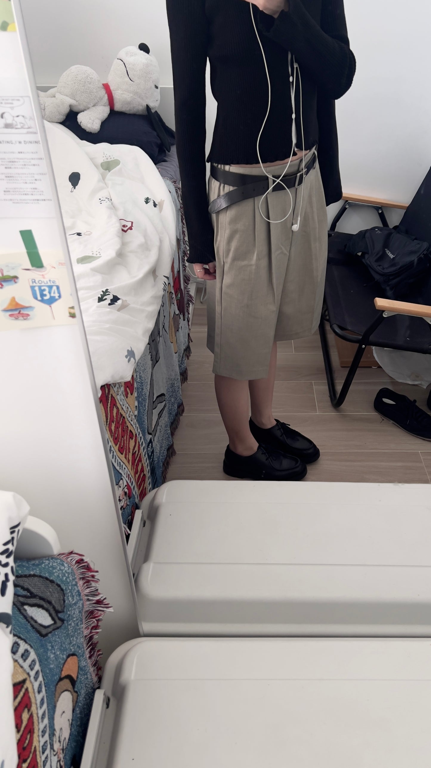 victoria tailored shorts in khaki (pre-order)