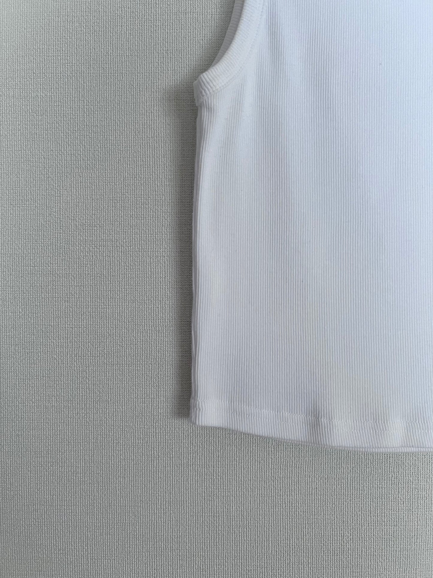 ⭐️ classic minimalist tank top in white (pre-order)(must-have)