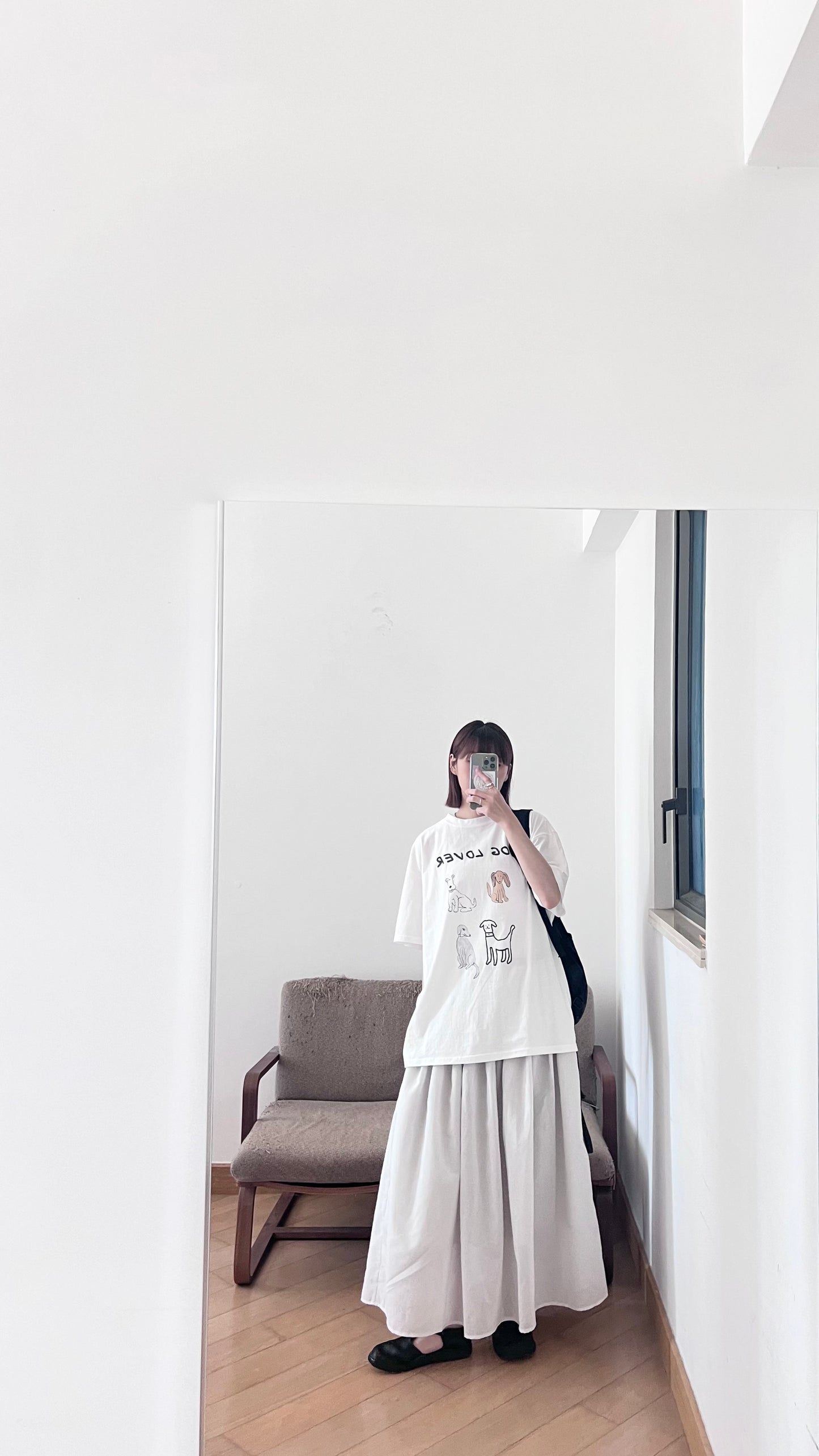 super cuteee doggy oversized tee in white (pre-order)