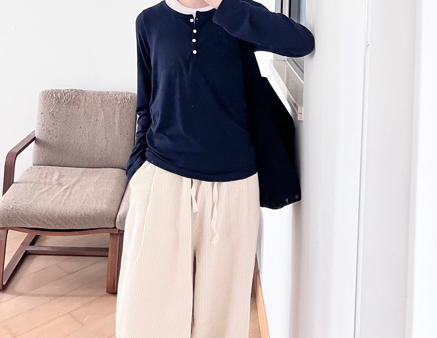 noa sheer basic tee in navy