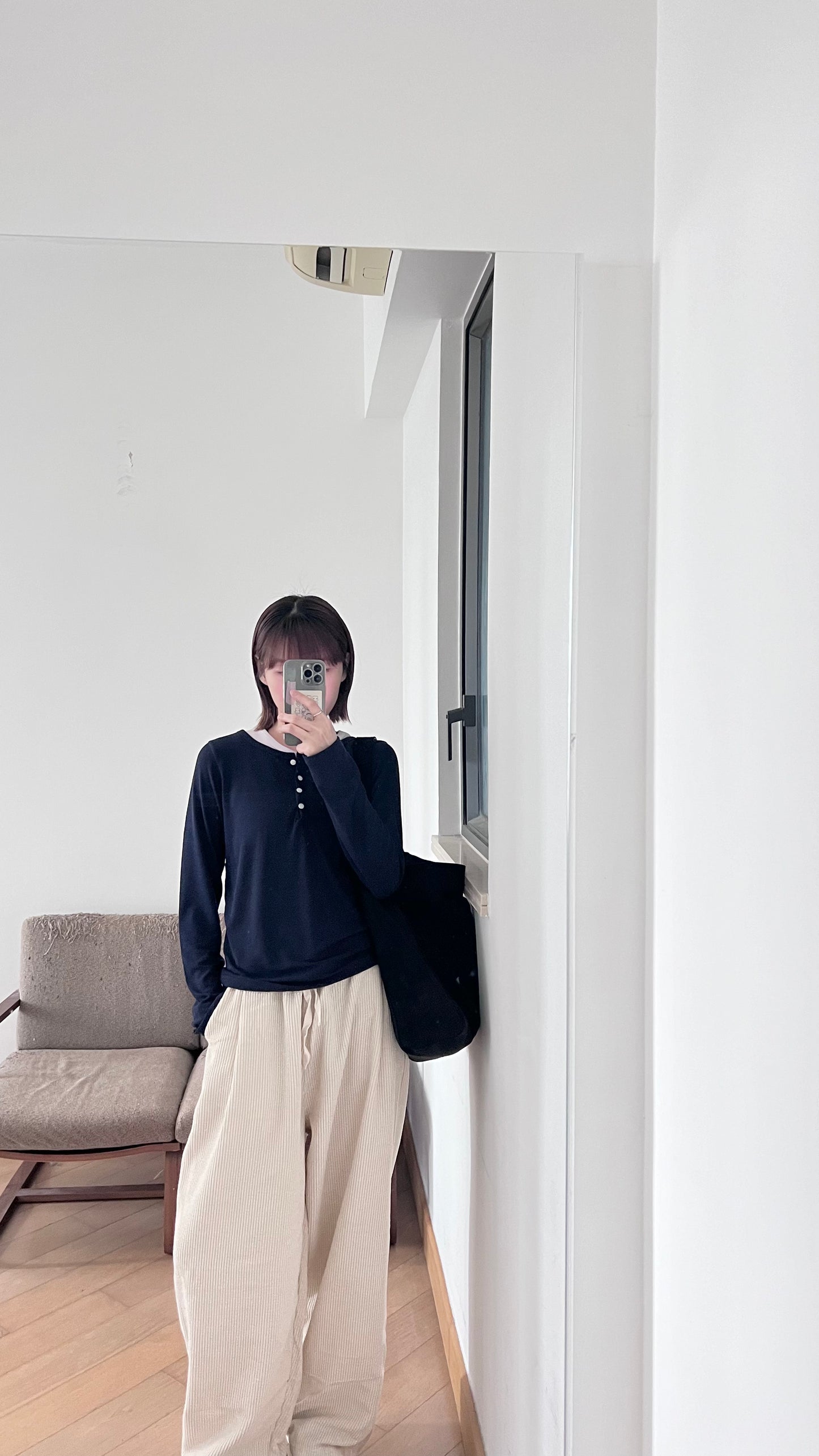 noa sheer basic tee in navy