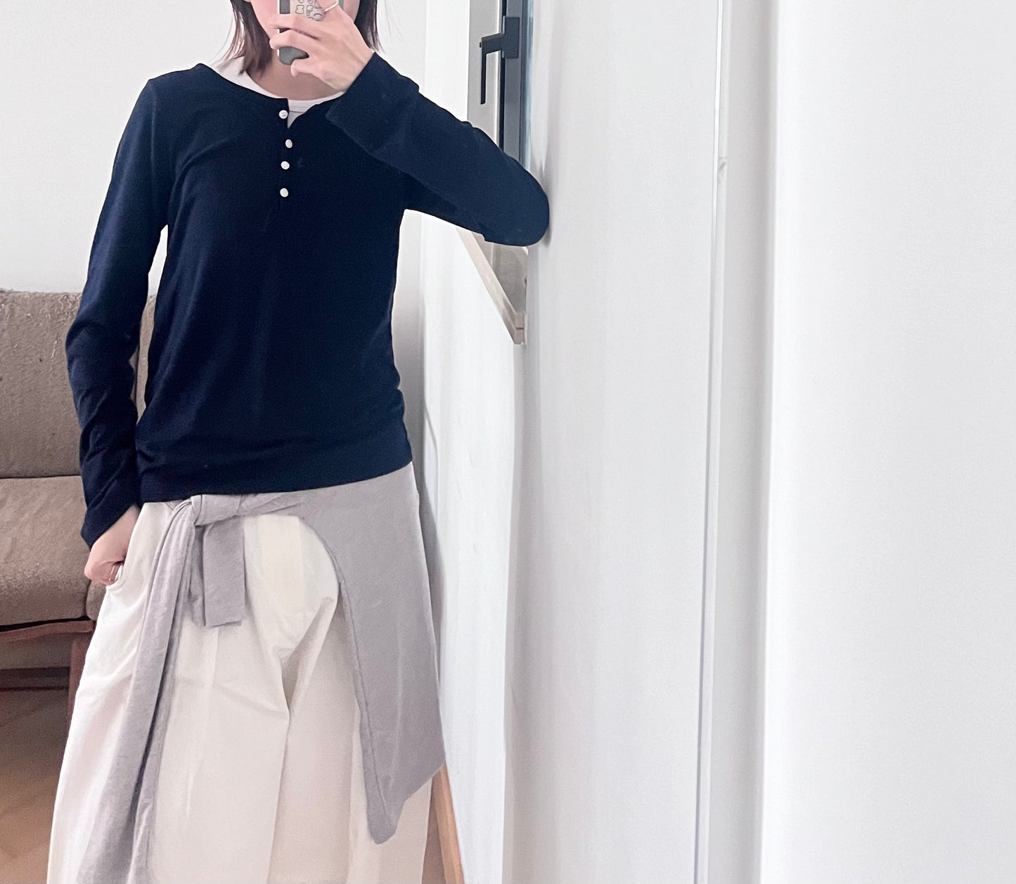 noa sheer basic tee in navy