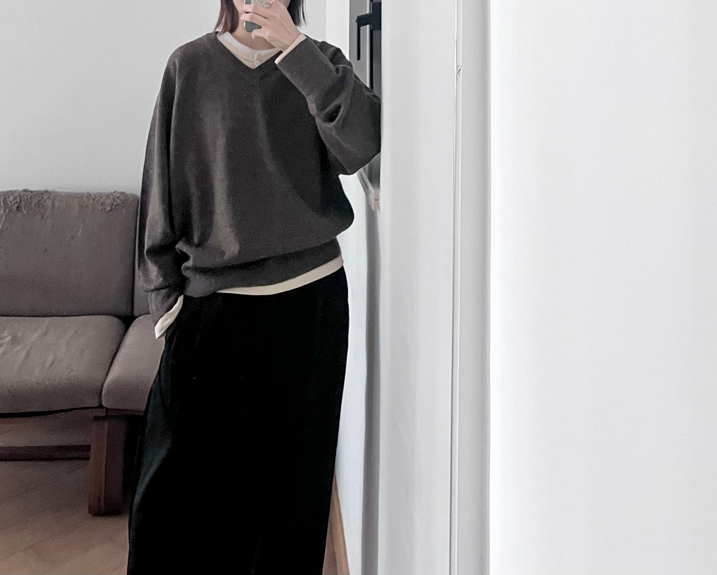 classic v-neck knit in brown (pre-order)