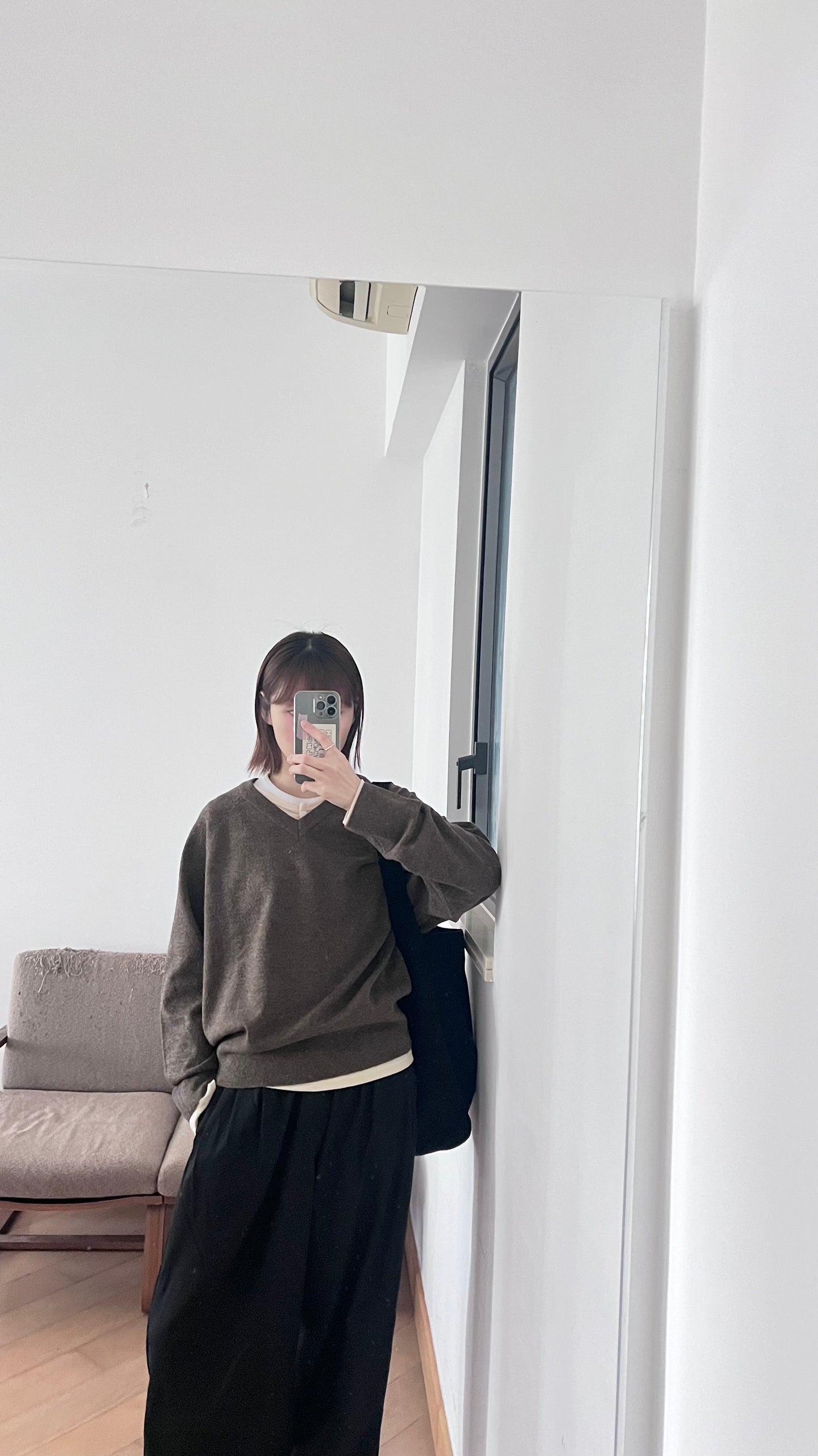 classic v-neck knit in brown (pre-order)