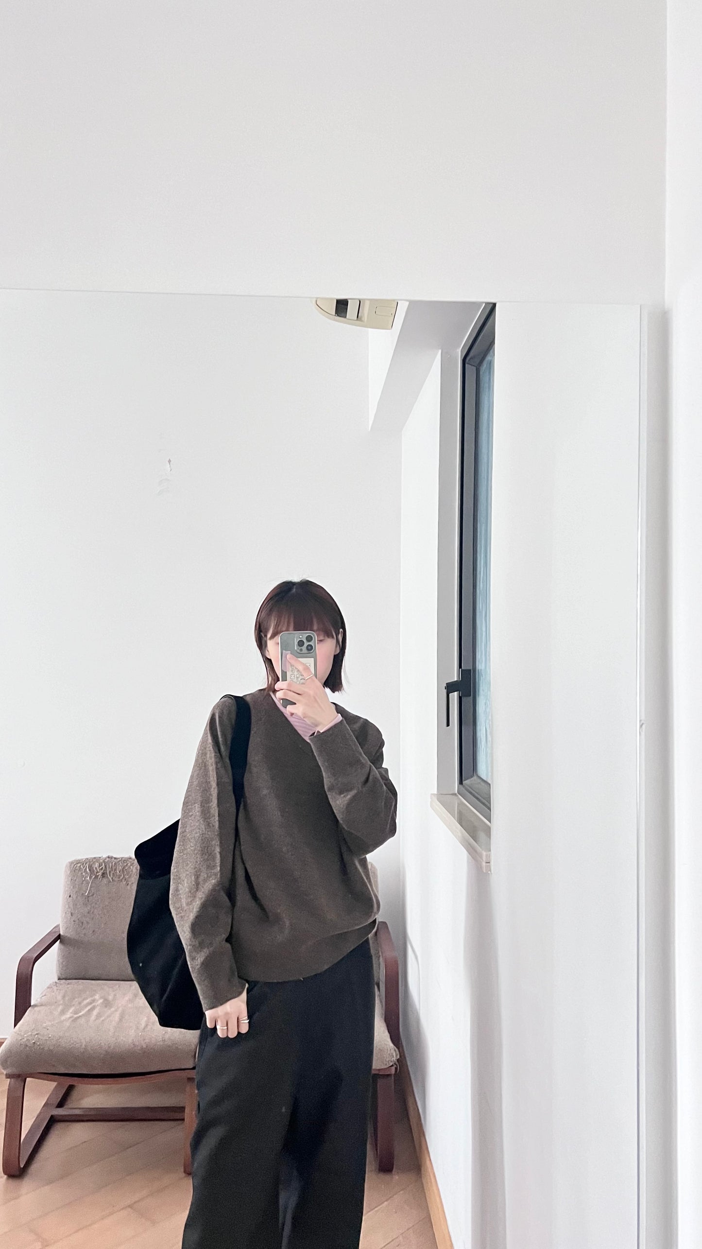 classic v-neck knit in brown (pre-order)