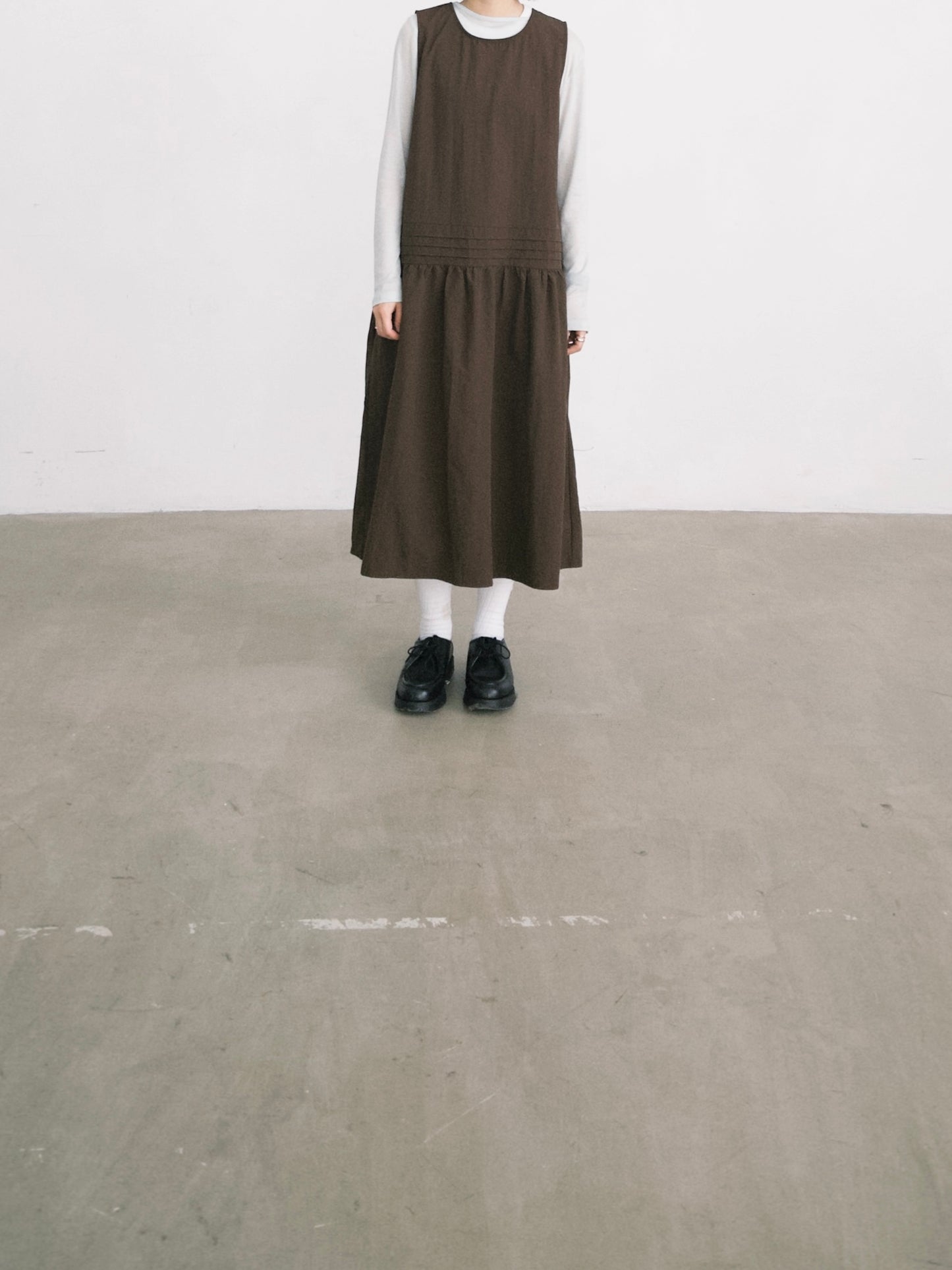 pleatlow dress in brown ( pre-order )