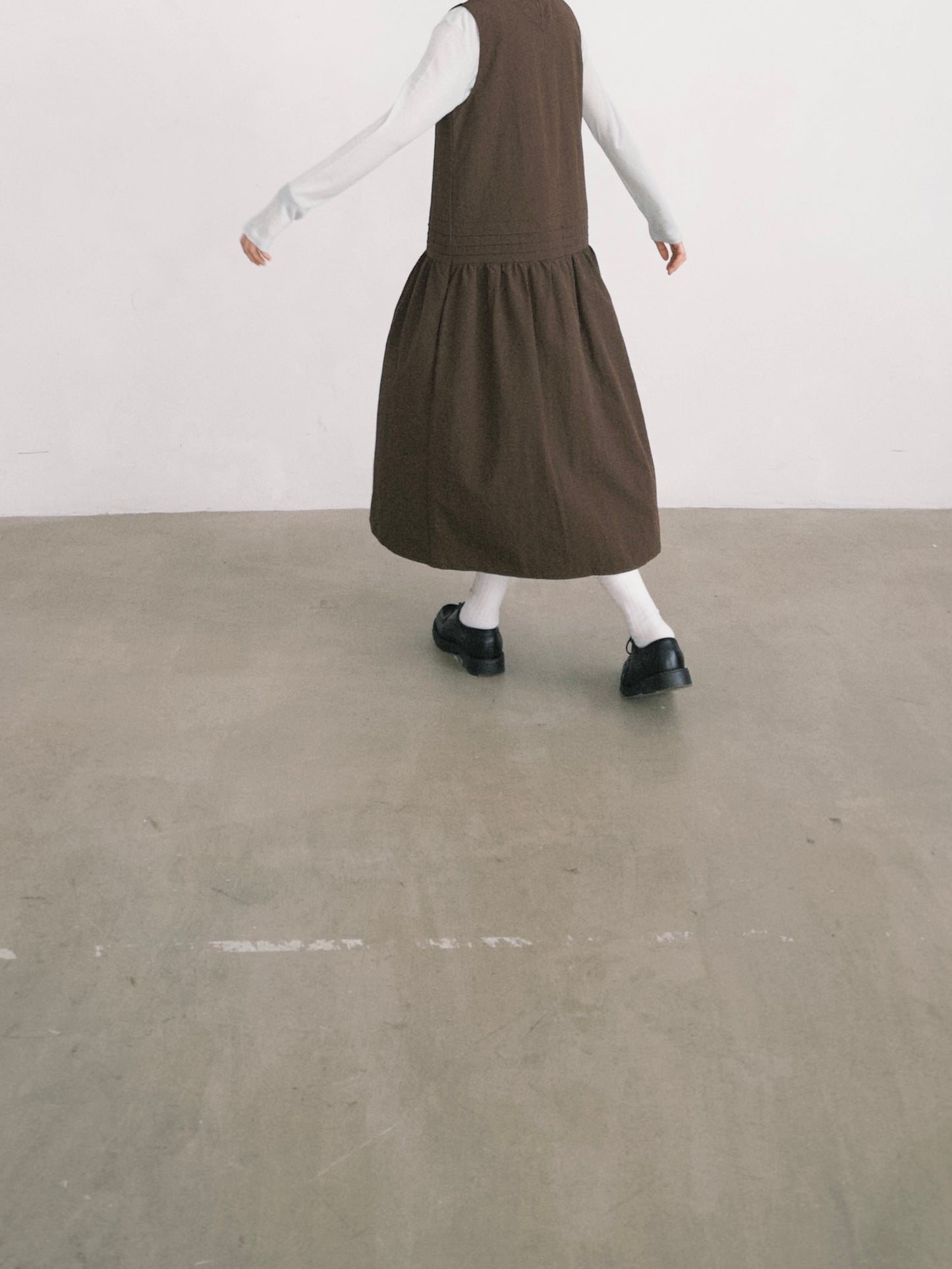 pleatlow dress in brown ( pre-order )