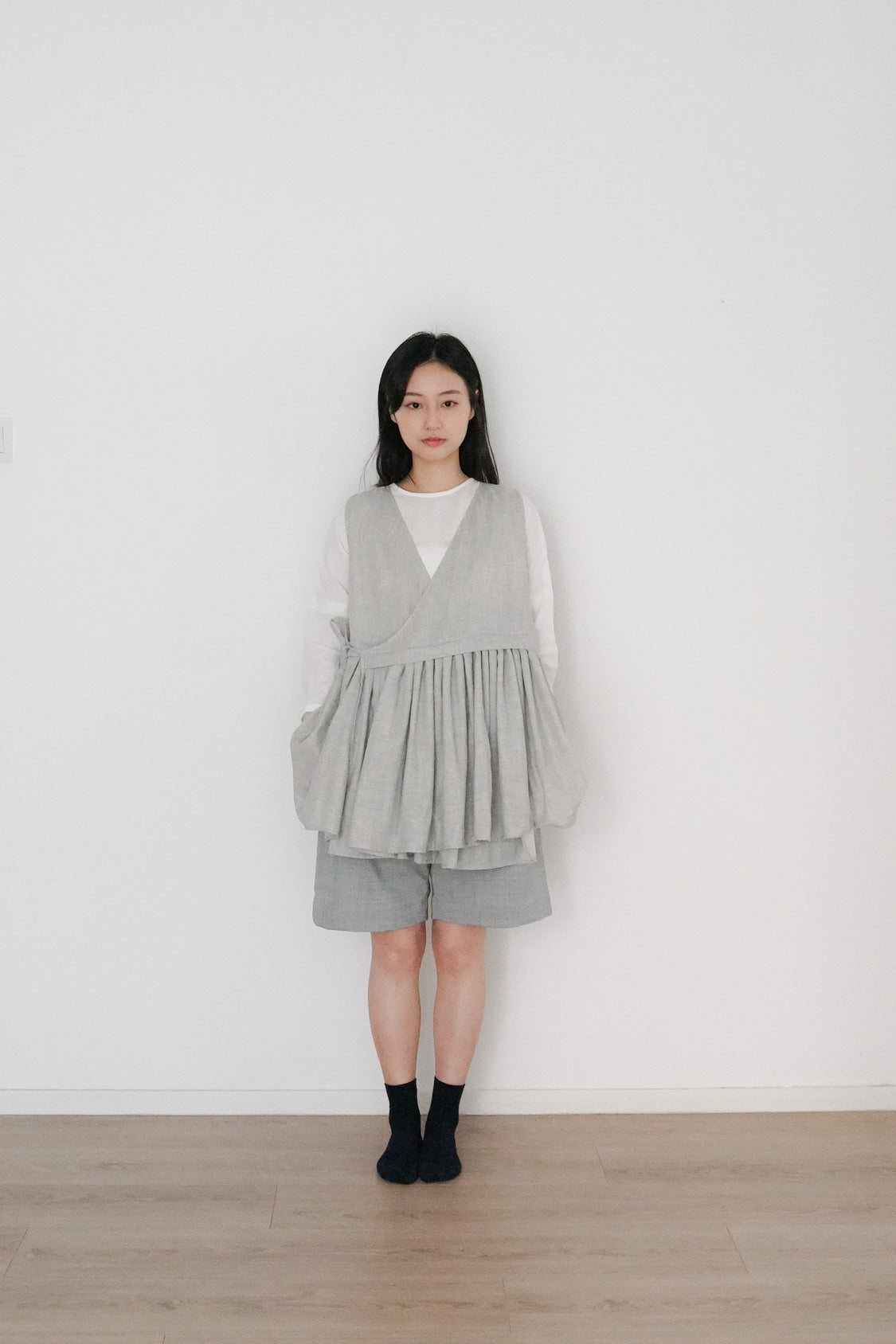 yui vest grey