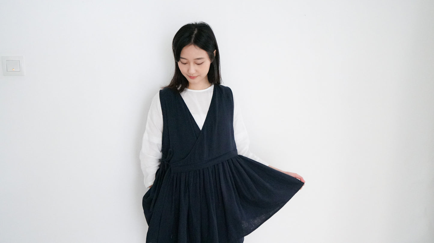 yui vest navy