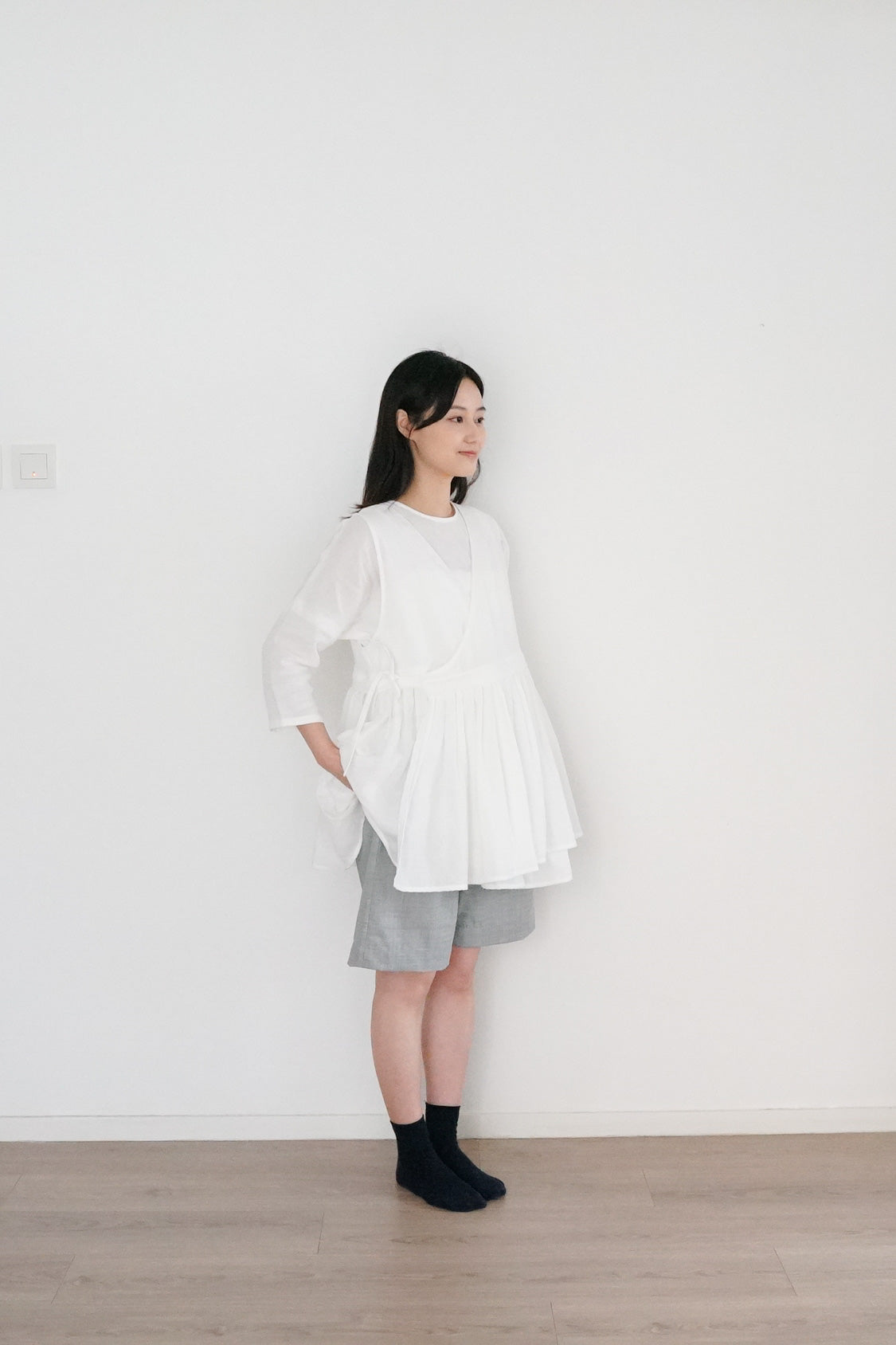 yui vest white