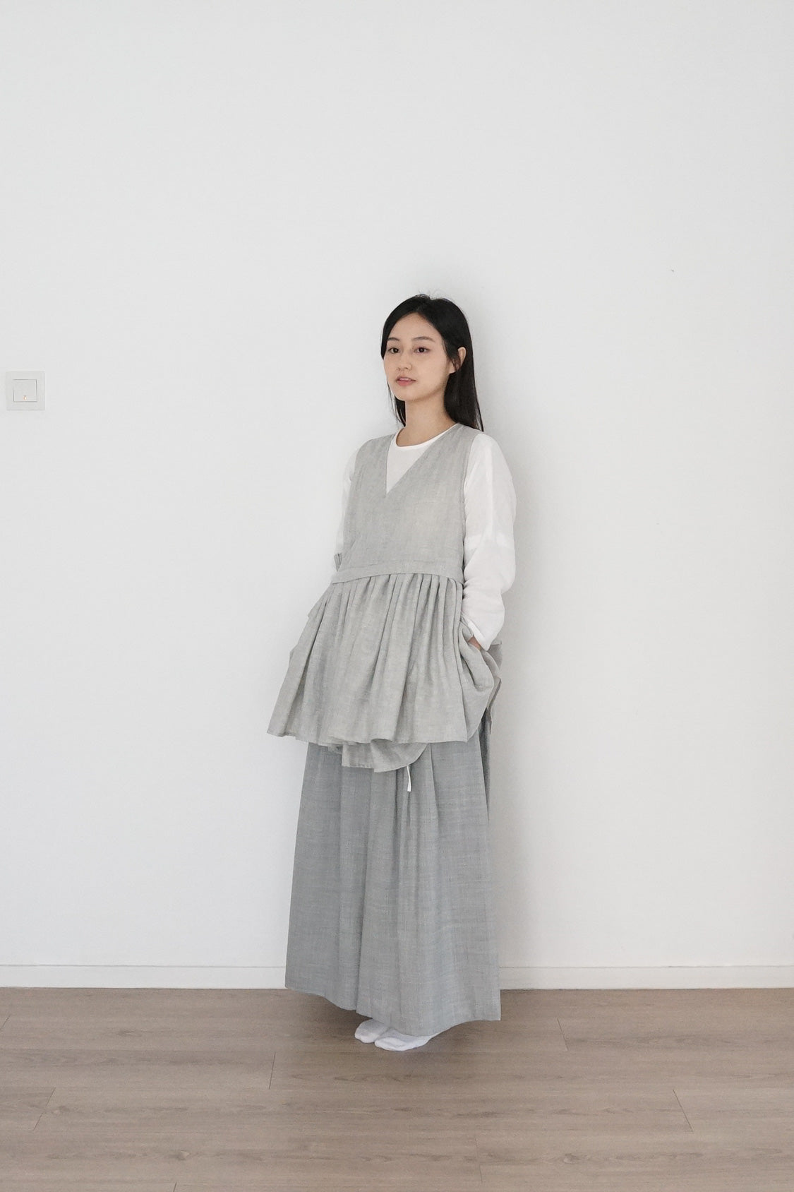 yui vest grey