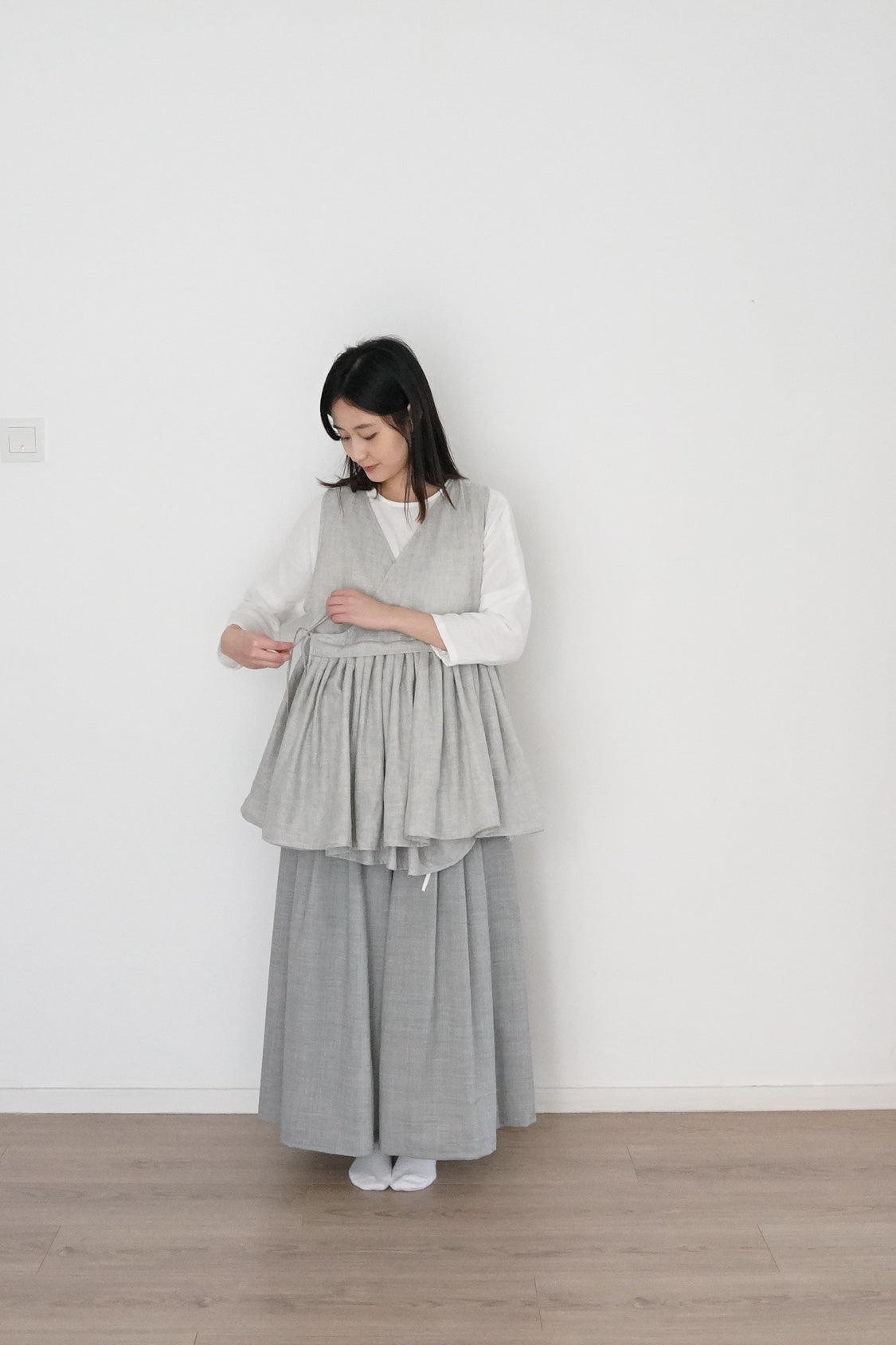 yui vest grey