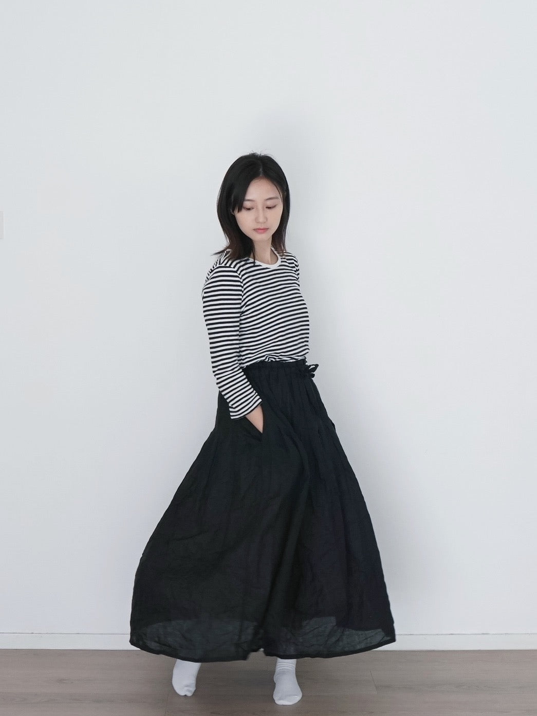 messy skirt black